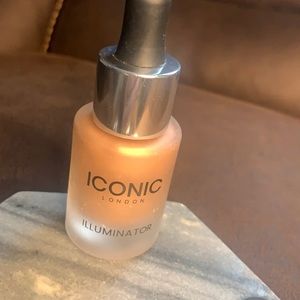 Iconic London Illuminator Liquid Highlight